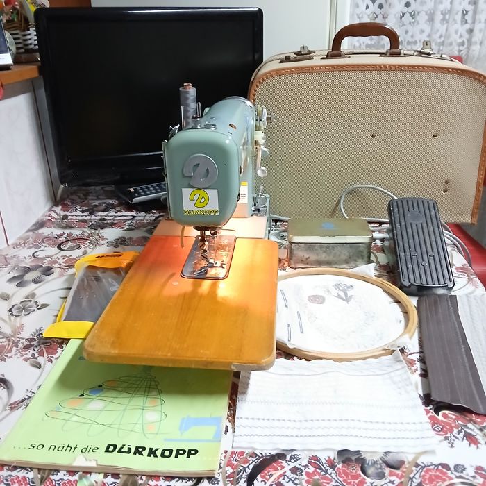 Masina de cusut DURKOPP cu graifar industrial, în totalitate din metal