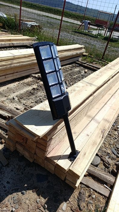 Lampa solară stradală