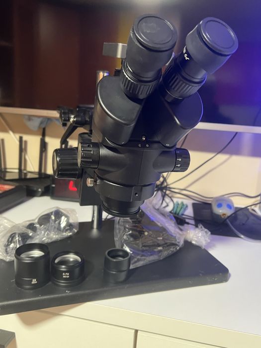 Microscop  de vanzare functional 100%  garantat