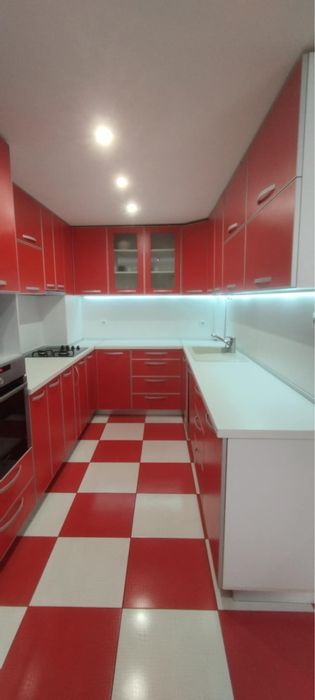 Дава се под наем Тристаен апартамент в к.к. Слънчев ден - 95 кв.м за 663 € - Снимка #2