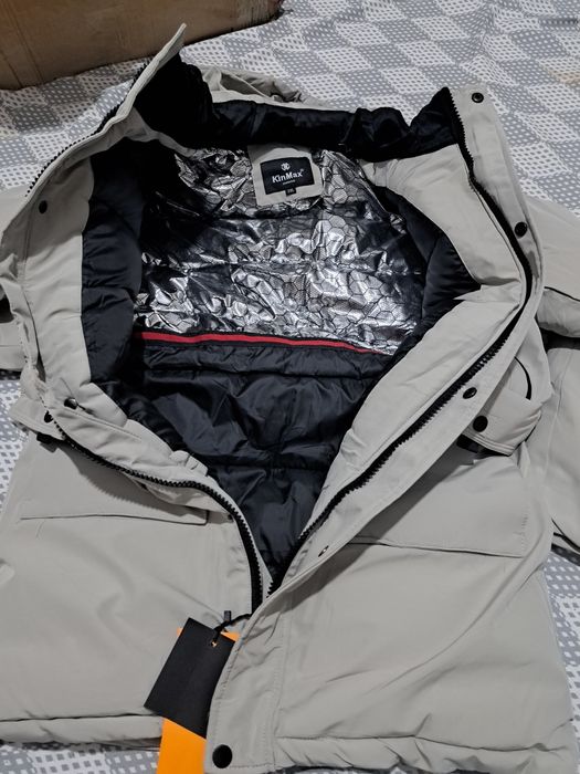 Куртка және жилетка сатылады