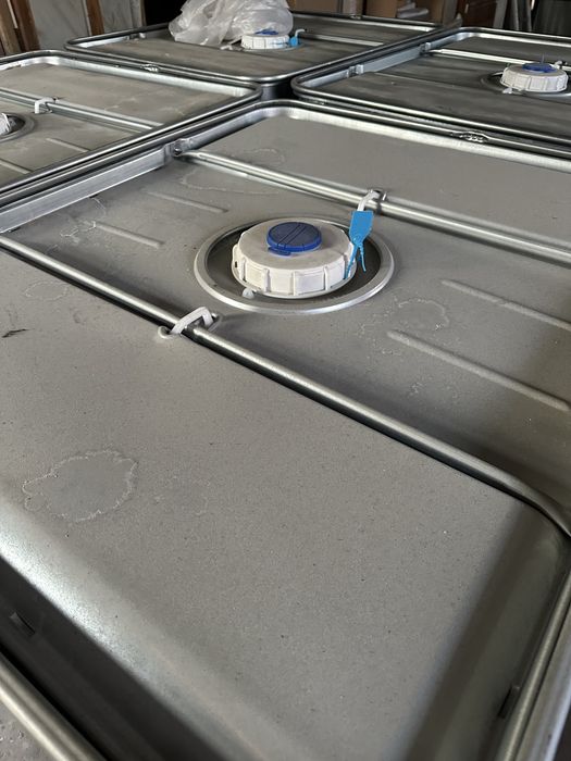 Бочки для воды 1000л. контейнер (Intermediate Bulk Container).