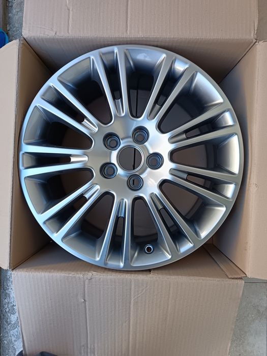Vând janta 17 noua de  ford kuga 2
