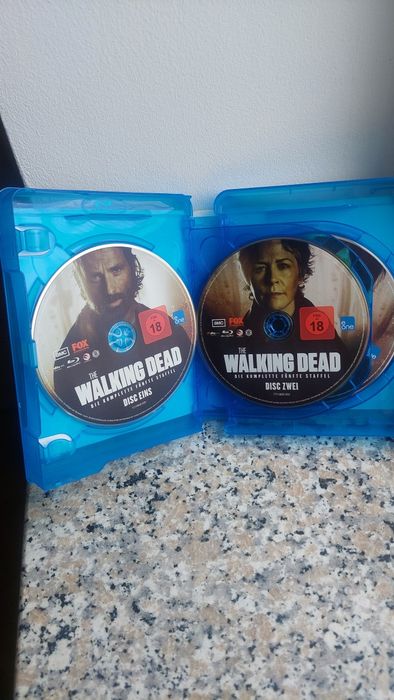 The walking dead Blu Ray Disc  ,  walking dead film