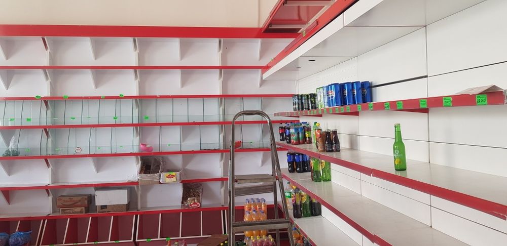 Полка для магазина продукты