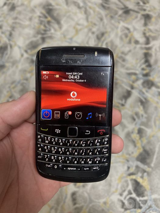 Black berry 9700 bold
