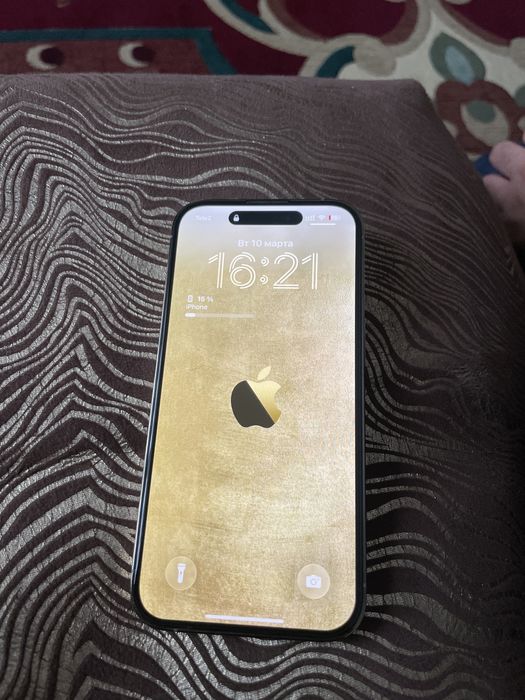 Айфон 14 про золото идиал