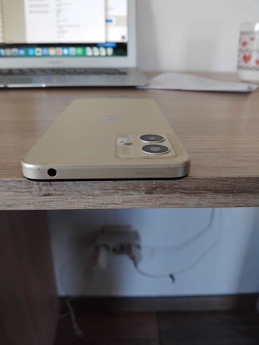 смартфон Moto G4