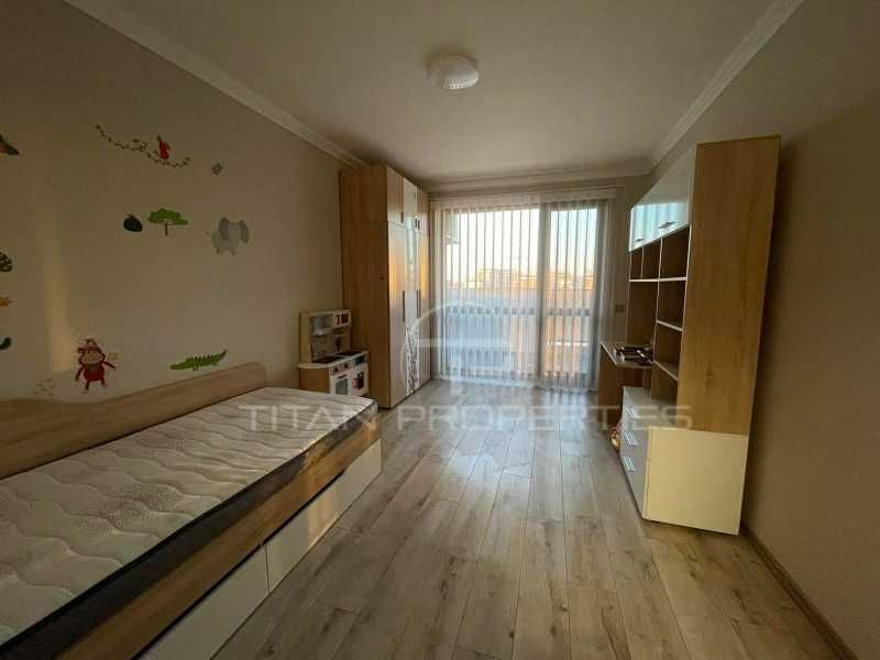 Продава се Тристаен апартамент в Пловдив, Христо Смирненски - 136 кв.м за 1800 €/кв.м - Снимка #2