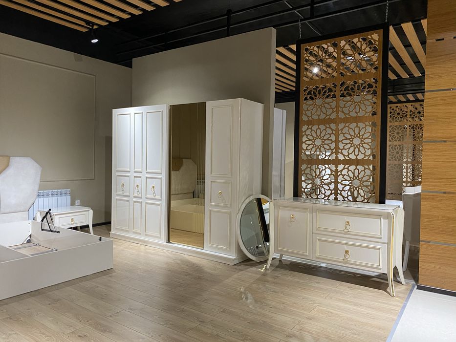 Спальный гарнитур