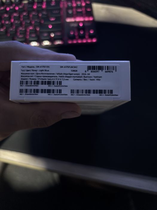 Продам «новый» samsung A17