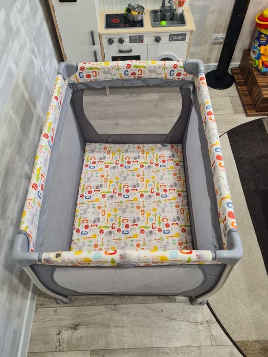 Продам манеж-кровать