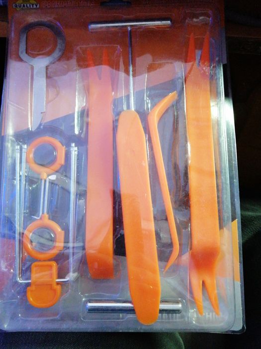 Набор съемников для дома и авто