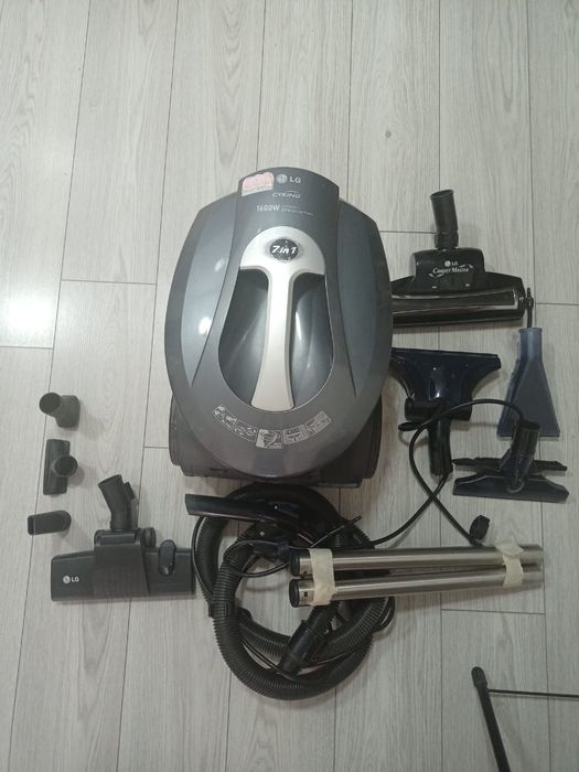 Пылесос моющий LG