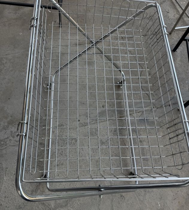 Продажа железной корзинки для магазина .
