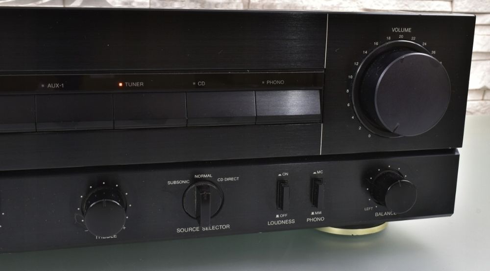 Продавам стерео усилвател Denon PMA-520A