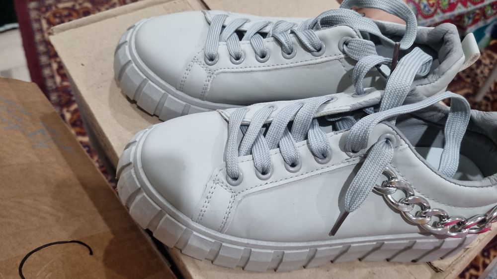 Продам обувь. 36размер