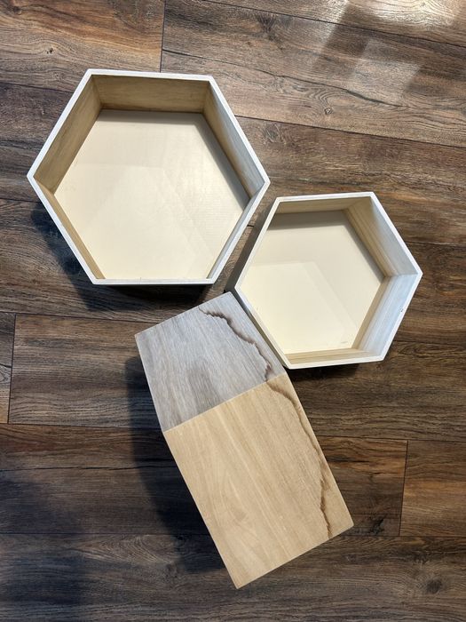 Рафтове за стена комплект от 3 шестоъгълника