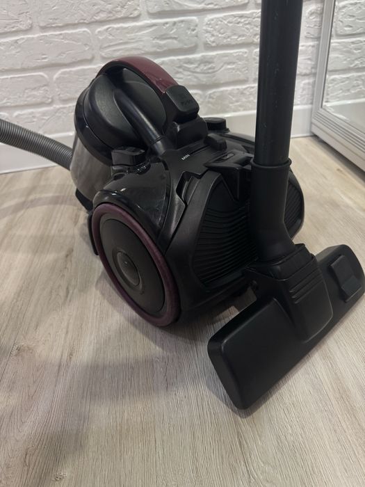 Продам пылесос Samsung в отличном состоянии