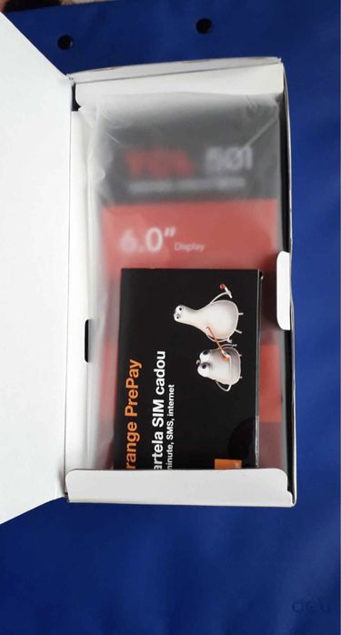 Telefon smart marca TCL 501 nou