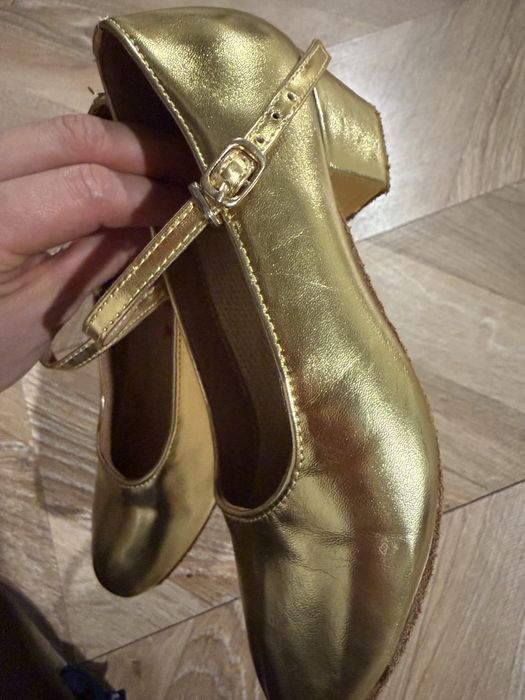 Туфли для народных танцев