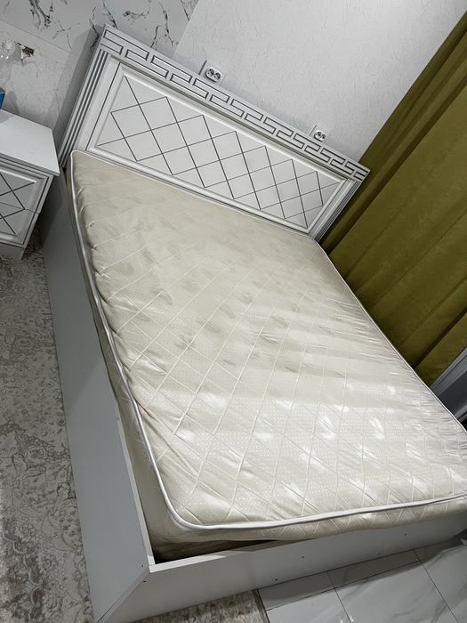 Продам кровать 190*200 бу