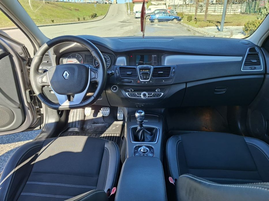 Renault Laguna 2012 / 1.5 Diesel / 6-1 Trepte