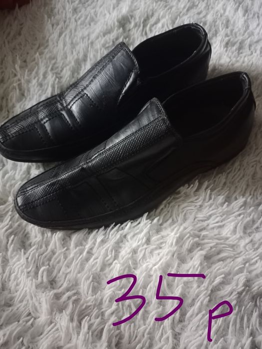 Продам туфли на мальчика