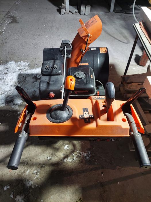 Снегоуборочная машина