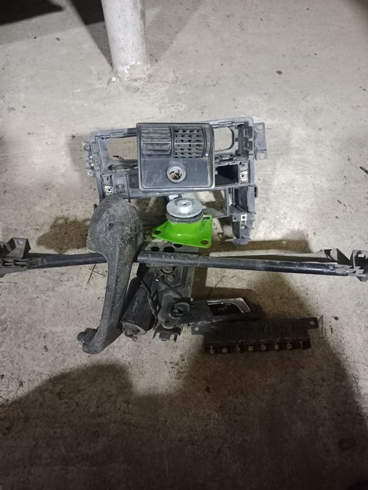 Трапеция дворников Ауди 100 С4