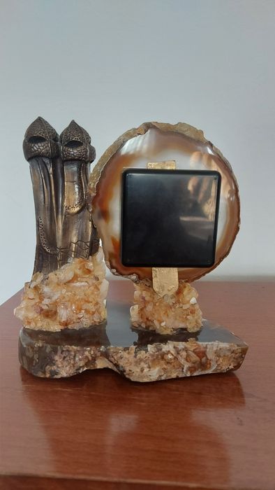 Ceas de masă Ric-Art ,  din agat și bronz