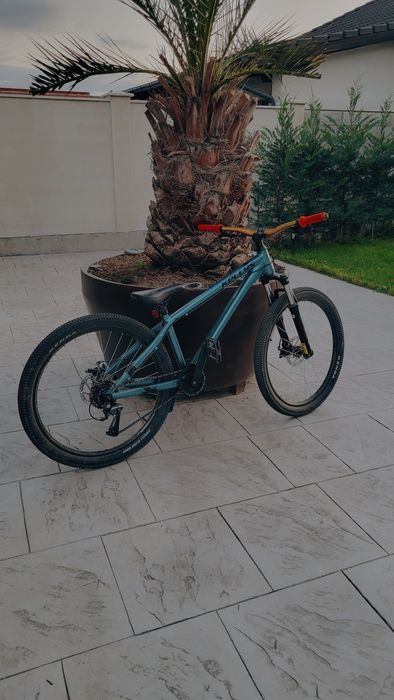 Vând bicicleta Kellys dirt bike