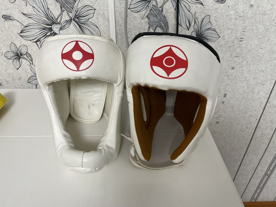 Кимано и набор для киокушенкай каратэ