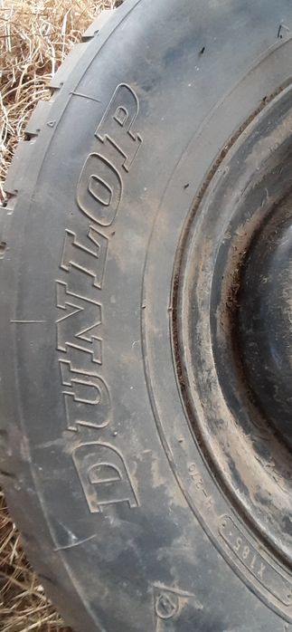 Продавам гуми със джанти за Уаз 235/75 15