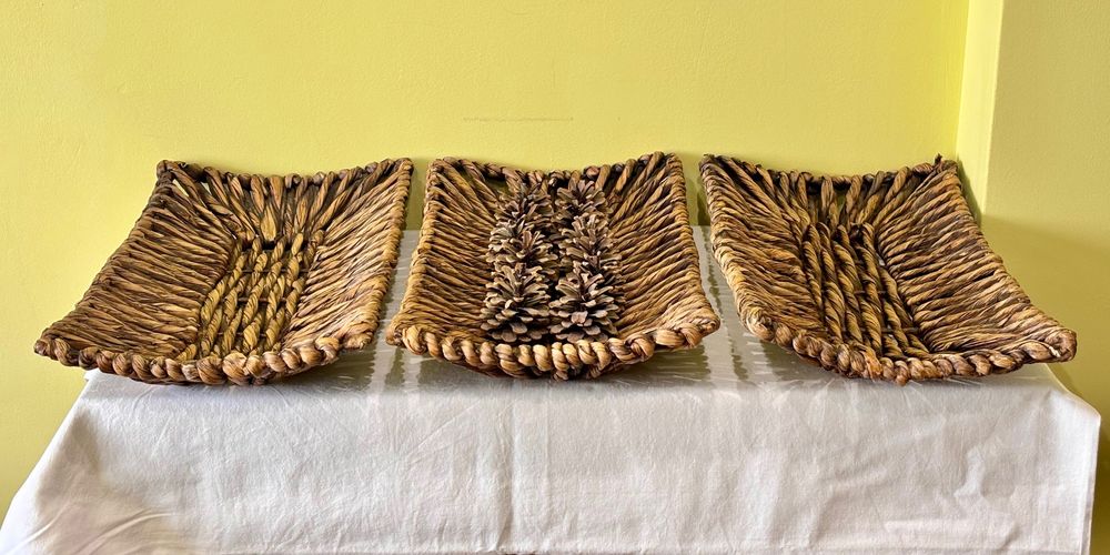 Декорация: сноп, плата, панерки и сухи цветя