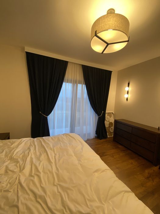 Montator tapet  sine perdele rolete jaluzele