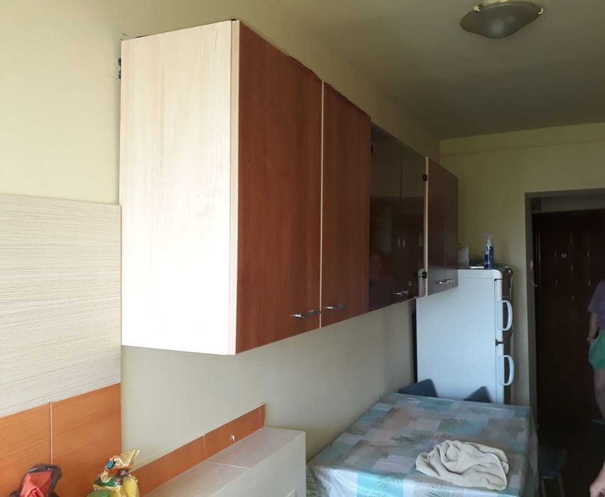 De inchiriat apartament cu 1 camera str Cerna