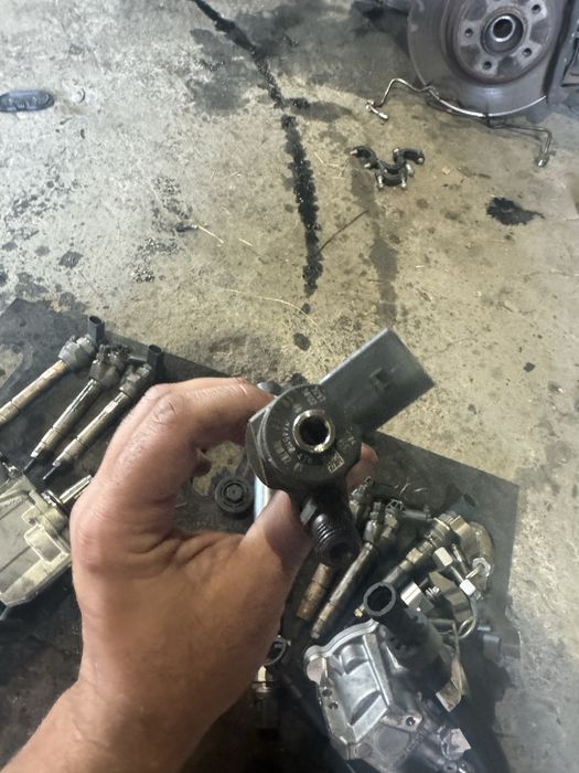 Дюзи гнп рейл бмв 2.0д 184