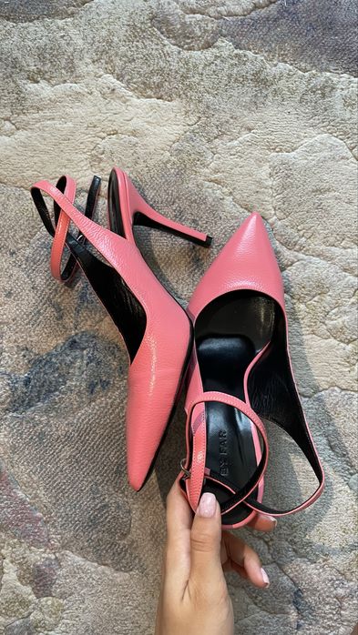 Обувки на ток BY FAR