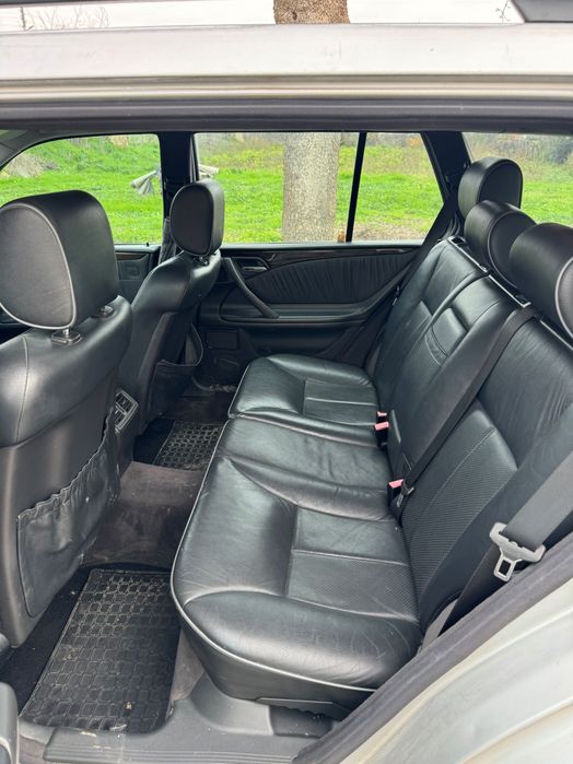 Mercedes e320 на части