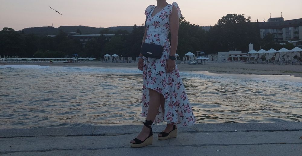 Rochita de vara cu elemente florale