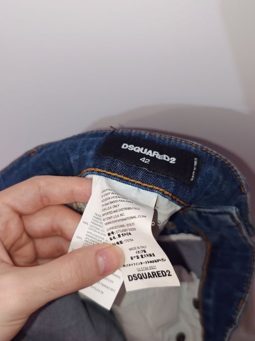 Pantaloni Scurti Blug Dsquared2 Marimea 42 (XS/S) Bermude Denim Distressed cu Patch-uri