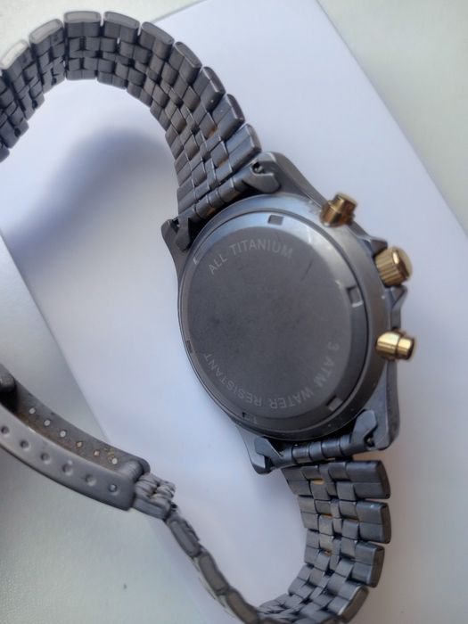 Vintage титаниев ръчен часовник