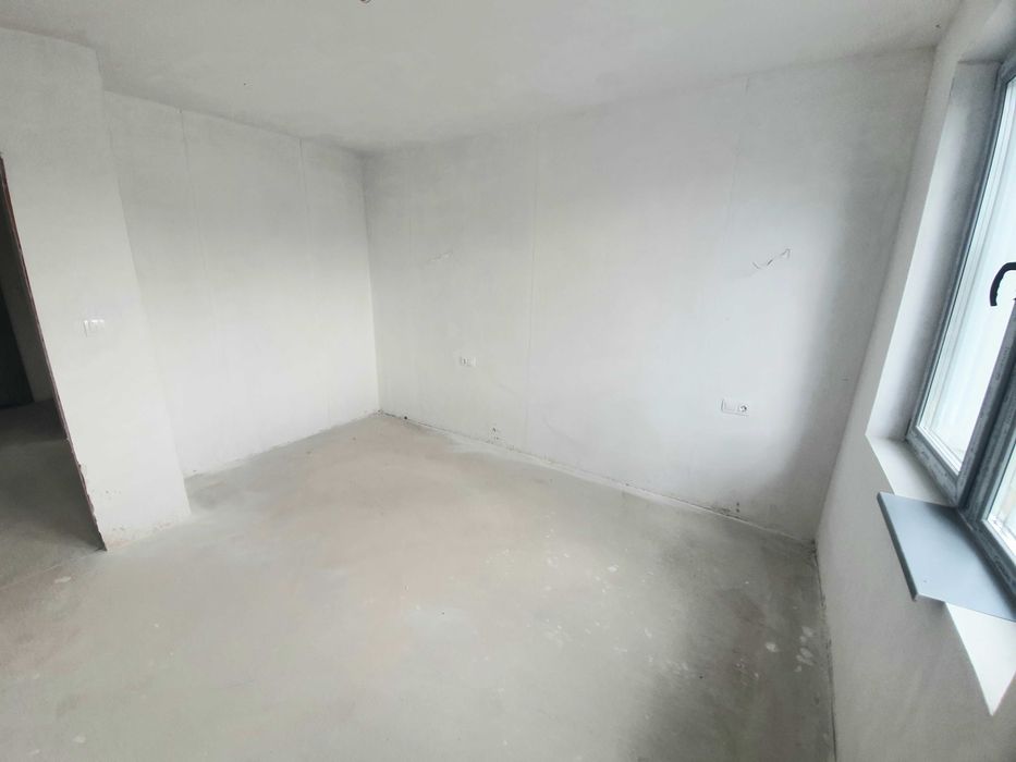 Продава се Тристаен апартамент в Велико Търново, Център - 91 кв.м за 1143 €/кв.м - Снимка #8