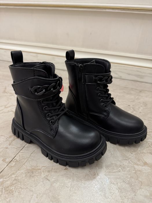 Ботинки на девочку