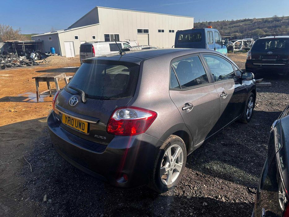 НА ЧАСТИ Toyota Auris 2010г 1.6 Valvematic – За части  132 к.с  Бензин