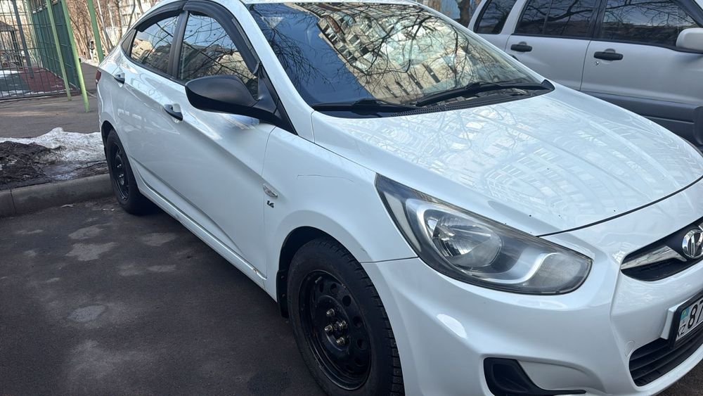 Hyundai Accent, 2013,