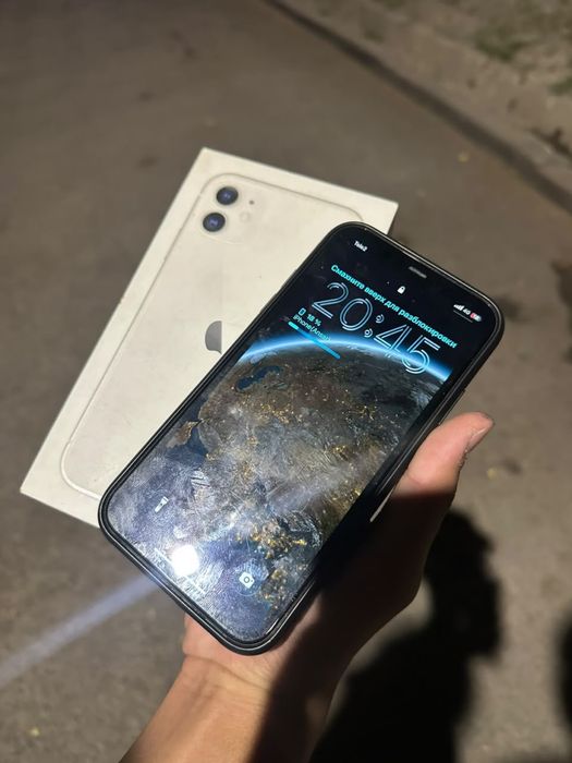 Срочно продам айфон 11