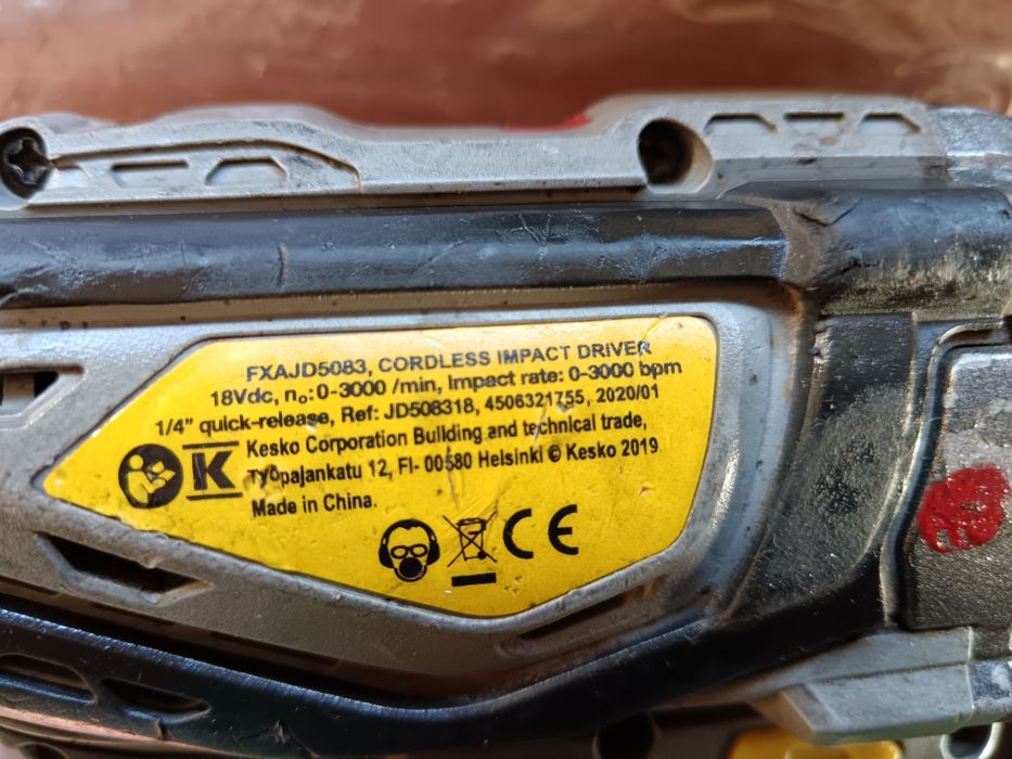 Impact și filetantă FXA, cu 4 acumulatori