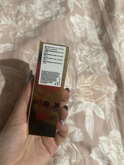 Фон дьо тен YSL BD60 + SPF